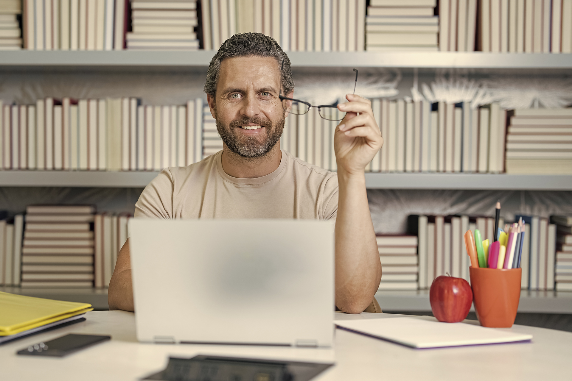 Kelime Ezberlemek Tarih Oluyor: Hafızanıza Kazınacak 5 Yaratıcı Kelime Öğrenme Tekniği